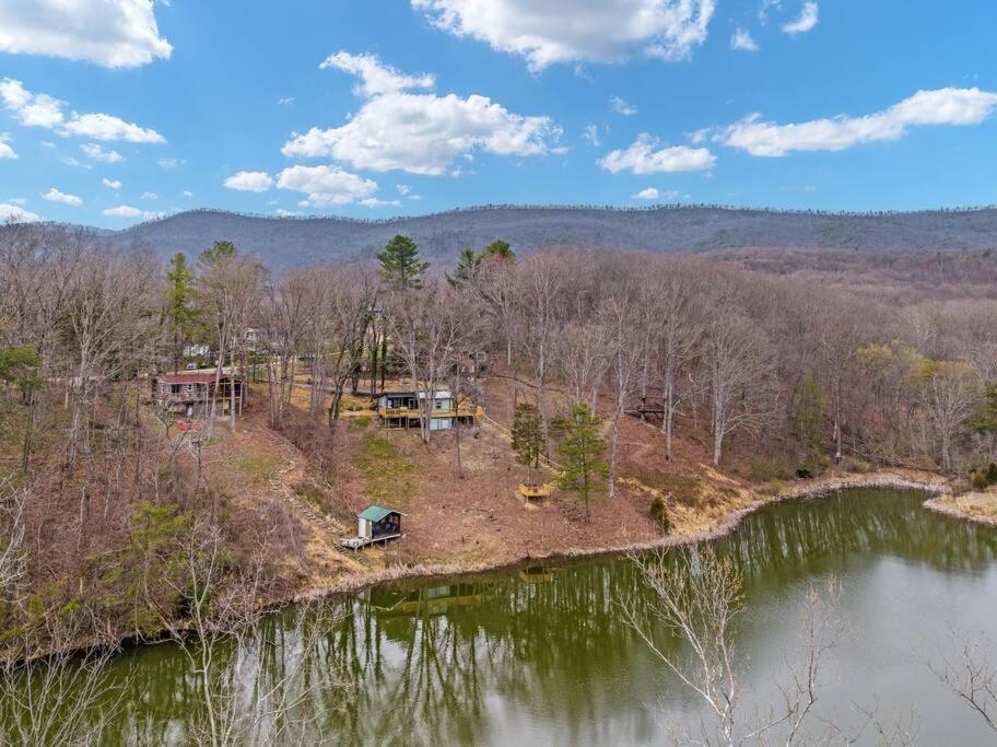 לוראיי Lazy Lake 3Br Cabin W/ Mtn Views + Hot Tub +Wi-Fi מראה חיצוני תמונה